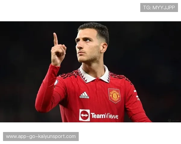 曼联主帅重用达洛特真相曝光！官方确认两人关系，球迷炸锅：难怪