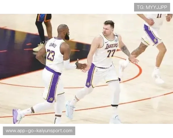 库里缺阵勇士客场仅1胜5负！约基奇26+9+9 掘金3连胜升西部第四，库里缺阵勇士53分惨败