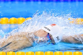 开云体育-NBA季后赛火箭被淘汰出局，火箭队将无缘nba季后